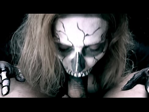 ❤️ Ragazza demonia chì succhia u cazzo cù a so bocca nera è ingoia cum. ️❌ Pornografia russa à noi % co.befuck-net.ru% ☑